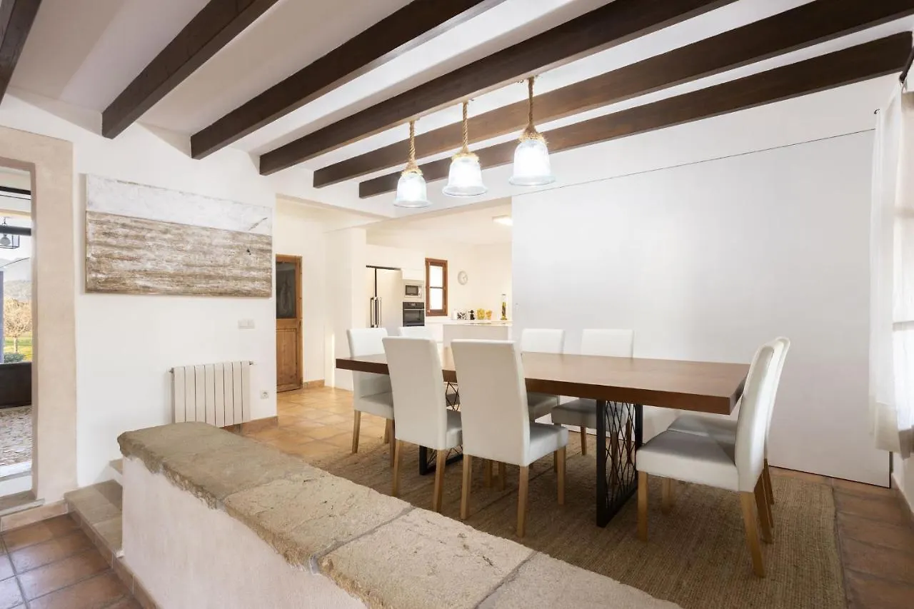 ביניסלם Villa Es Triquet Family בית כפרי