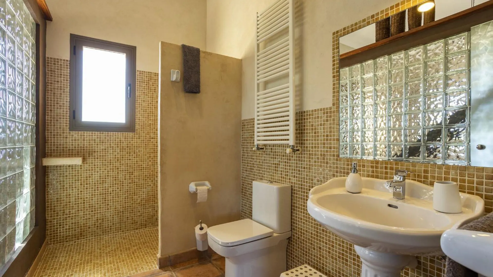 ביניסלם Villa Es Triquet Family