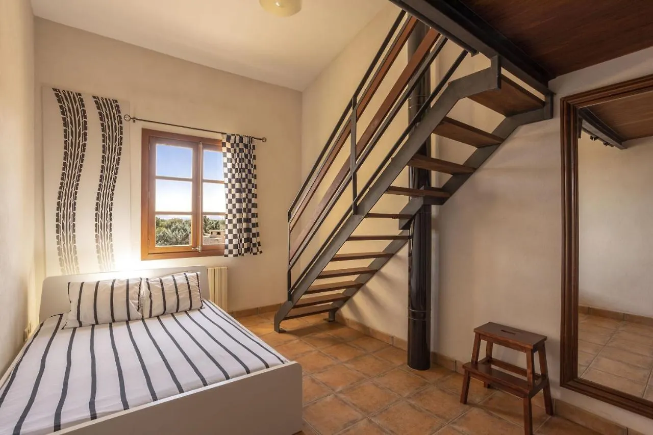 בית כפרי ביניסלם Villa Es Triquet Family