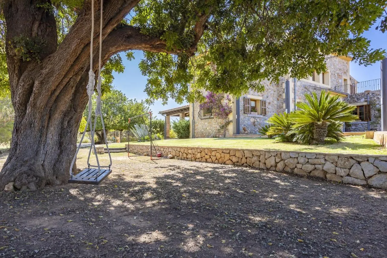 בית כפרי ביניסלם Villa Es Triquet Family